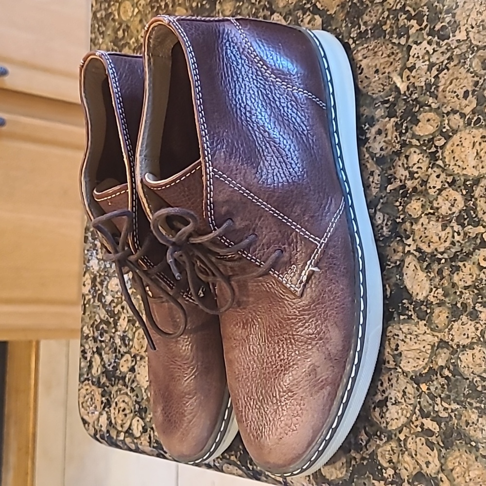 Johnston & Murphy boys leather chukka, 3 brown